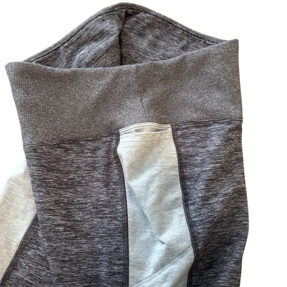 VS Pink multi toned color block Spacedye blue ribbed soft pocket 7/8 leggings - Picture 4 of 5